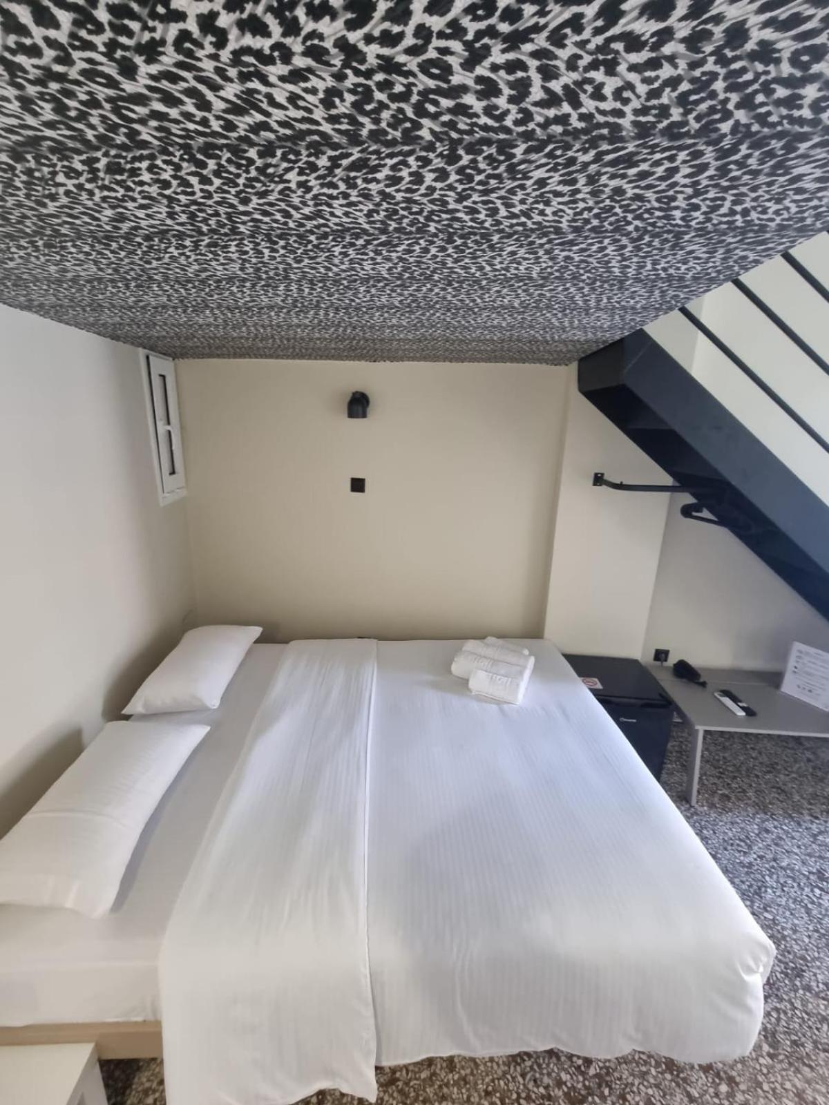 7Athens Aparthotel Buitenkant foto